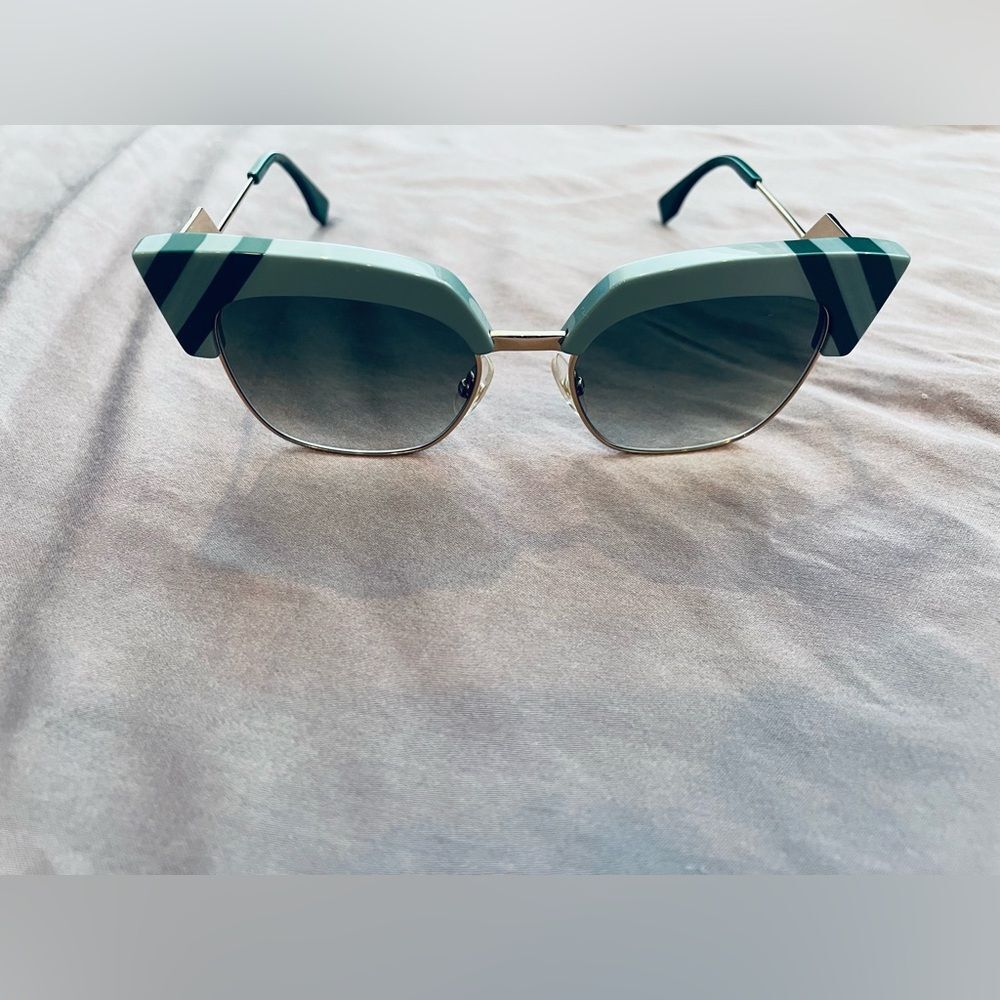 2 ITEM BUNDLE - Fendi Aviator Sunglasses - Pierre Balmain Pullover Sweatshirt XL